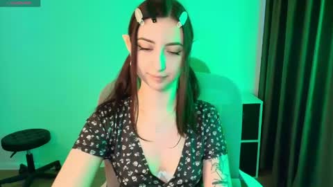 Snapshot of ellfkiss chatting on May 18, 2026, 2:12 pm alice online show from May 18, 2026, 2:12 pm