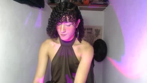 Snapshot of ellis_flowers chatting on July 5, 2026, 12:17 am . online show from July 5, 2026, 12:17 am