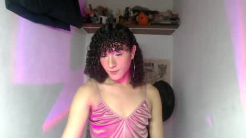 Snapshot of ellis_flowers chatting on July 6, 2026, 11:51 pm . online show from July 6, 2026, 11:51 pm