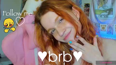 Snapshot of elly_milas chatting on June 29, 2026, 8:53 am Elly Fansly online show from June 29, 2026, 8:53 am