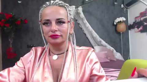 elviramilf online show from August 3, 2026, 9:04 am