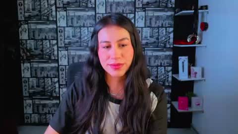 Emilia Gomez online show from June 19, 2026, 3:27 pm
