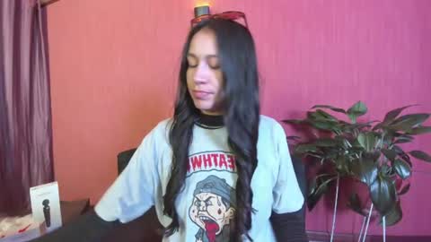 Emilia Gomez online show from July 19, 2026, 12:03 am
