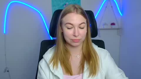 Emilia online show from July 7, 2026, 6:47 am