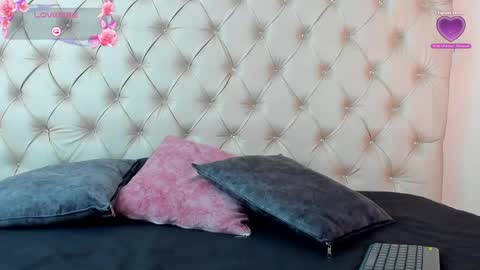 Snapshot of emilieandblake chatting on May 30, 2026, 9:50 am emilieandblake online show from May 30, 2026, 9:50 am