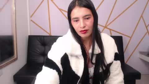 emily___rouse online show from June 19, 2026, 3:44 am