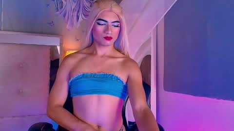 emily_castillo1_ online show from May 13, 2026, 5:27 am