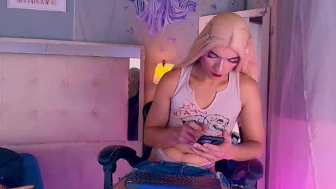 emily_castillo1_ online show from May 14, 2026, 6:20 am
