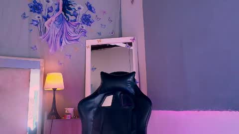 emily_castillo1_ online show from May 23, 2026, 7:35 am