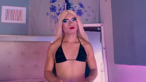 emily_castillo1_ online show from May 28, 2026, 6:32 am