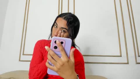 emily_gaviria1 online show from May 9, 2026, 12:10 pm