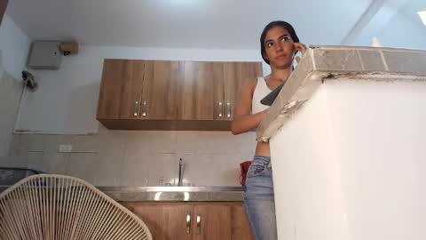 emily_gaviria1 online show from May 22, 2026, 12:11 pm