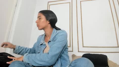 emily_gaviria1 online show from May 28, 2026, 12:13 pm