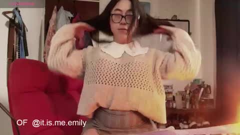 emily_pearl_ online show from July 22, 2026, 5:38 pm