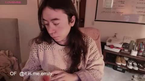 emily_pearl_ online show from August 6, 2026, 11:12 am
