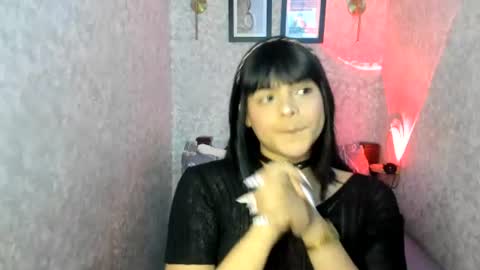 Snapshot of emily_rosue_ chatting on July 18, 2026, 2:05 am emily_rosue_ online show from July 18, 2026, 2:05 am