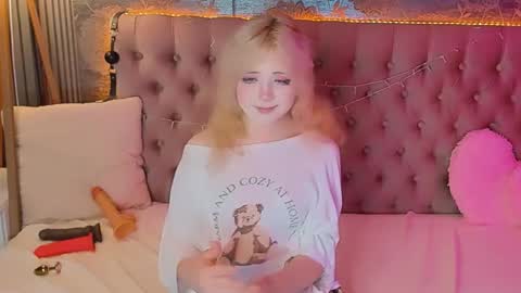 Snapshot of emilyangels chatting on June 11, 2026, 6:55 am Baby Emelli online show from June 11, 2026, 6:55 am