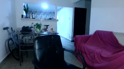 Snapshot of emma______1996 chatting on June 21, 2026, 9:56 am emma______1996 online show from June 21, 2026, 9:56 am