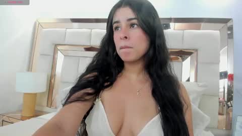 Emma Castillo online show from August 4, 2026, 6:10 pm