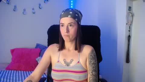 Snapshot of emma_sweethot chatting on June 24, 2026, 5:56 pm Emma Black online show from June 24, 2026, 5:56 pm
