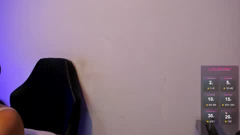 Snapshot of emma_walton_ chatting on June 27, 2026, 11:26 am online show from June 27, 2026, 11:26 am