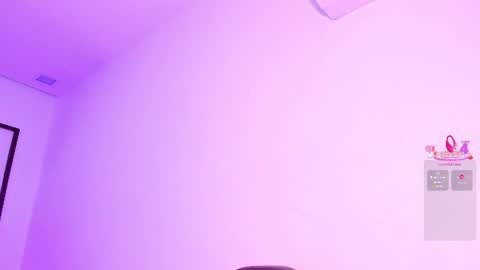 Snapshot of emma_walton_ chatting on July 21, 2026, 11:45 am online show from July 21, 2026, 11:45 am