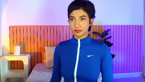 Snapshot of emma_web_ chatting on June 20, 2026, 5:16 pm Emma web online show from June 20, 2026, 5:16 pm