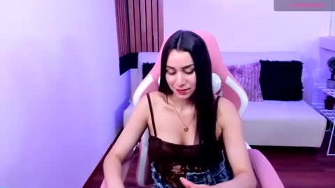 Emma  online show from July 31, 2026, 12:32 am