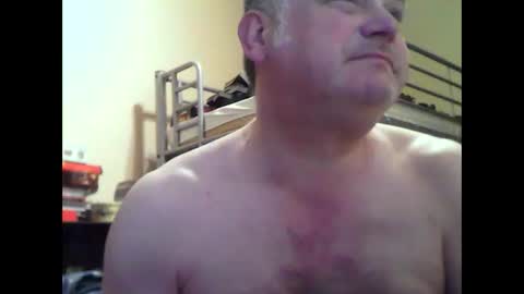 englishguysurrey online show from January 18, 2026, 7:56 am