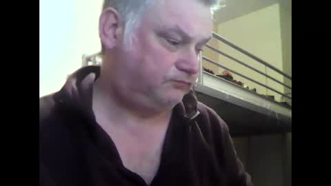 englishguysurrey online show from February 3, 2026, 7:35 am