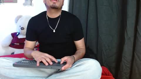 Snapshot of enrique_villa23 chatting on April 10, 2026, 3:23 am enrique online show from April 10, 2026, 3:23 am
