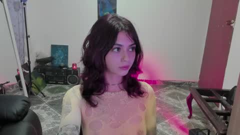Leyla online show from July 23, 2026, 3:48 am