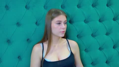 Snapshot of ericafoxes chatting on June 30, 2026, 6:25 am EricaFoxes online show from June 30, 2026, 6:25 am