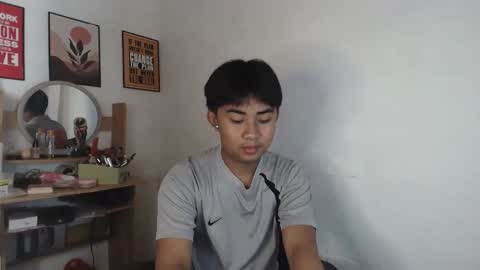 erick_cummer30 online show from May 18, 2026, 4:07 am
