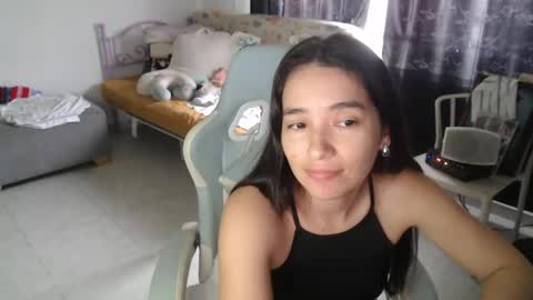 erina_1 online show from May 21, 2026, 6:26 pm