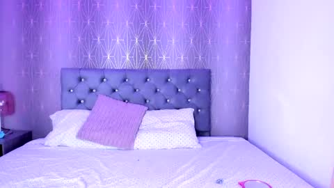 erizdarkveyl online show from May 16, 2026, 5:26 am
