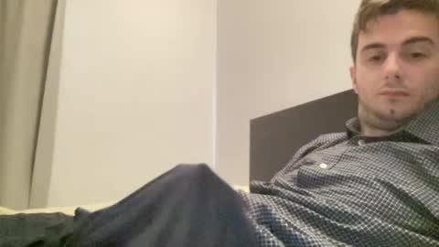 Snapshot of esoog15 chatting on July 12, 2026, 7:10 am esoog15 online show from July 12, 2026, 7:10 am