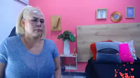 Snapshot of eva_love49 chatting on June 25, 2026, 6:56 pm eva_love49 online show from June 25, 2026, 6:56 pm