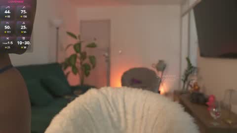 evajacksss_ online show from June 25, 2026, 7:07 pm