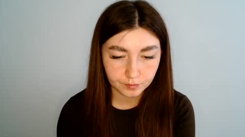 EvaSin online show from June 12, 2026, 8:46 am