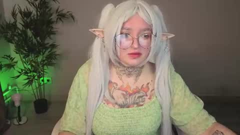 EvaTheWitcher online show from June 15, 2026, 1:52 am