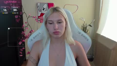 Snapshot of evelinalu chatting on July 3, 2026, 1:45 am Evelina online show from July 3, 2026, 1:45 am