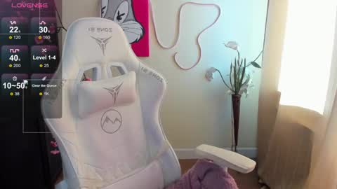 Snapshot of evelinalu chatting on July 10, 2026, 1:21 am Evelina online show from July 10, 2026, 1:21 am