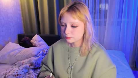 Forget me not eve on CB online show from November 21, 2025, 2:38 pm