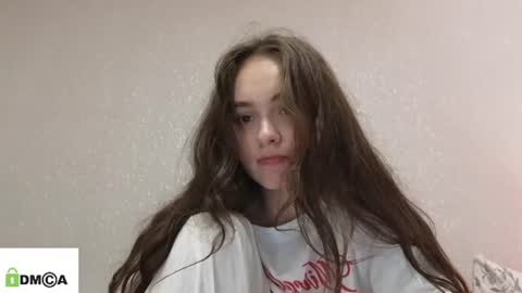 evi_woow online show from June 16, 2026, 9:17 pm