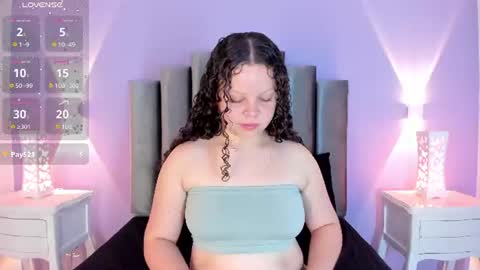 evierouse_ online show from June 15, 2026, 7:49 pm