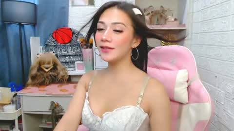 Snapshot of exotictssavie chatting on July 7, 2026, 5:06 pm exotictssavie online show from July 7, 2026, 5:06 pm