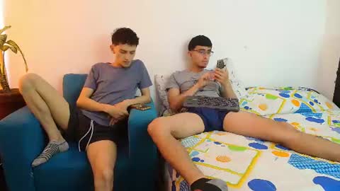 FallGays online show from June 27, 2026, 5:07 pm