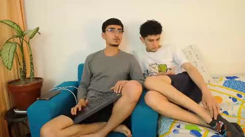 FallGays online show from July 17, 2026, 2:29 am