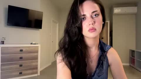 Snapshot of farrahburde chatting on June 23, 2026, 3:10 pm Mia online show from June 23, 2026, 3:10 pm